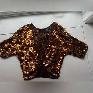 Add sparkle to your evening outfit!